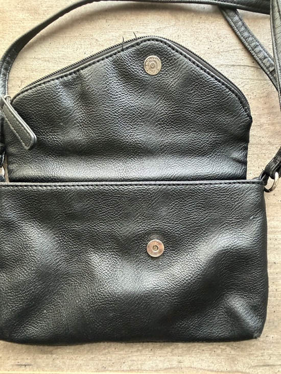 Nine West Black Pebbled Leather Crossbody Bag - Picture 4 of 7